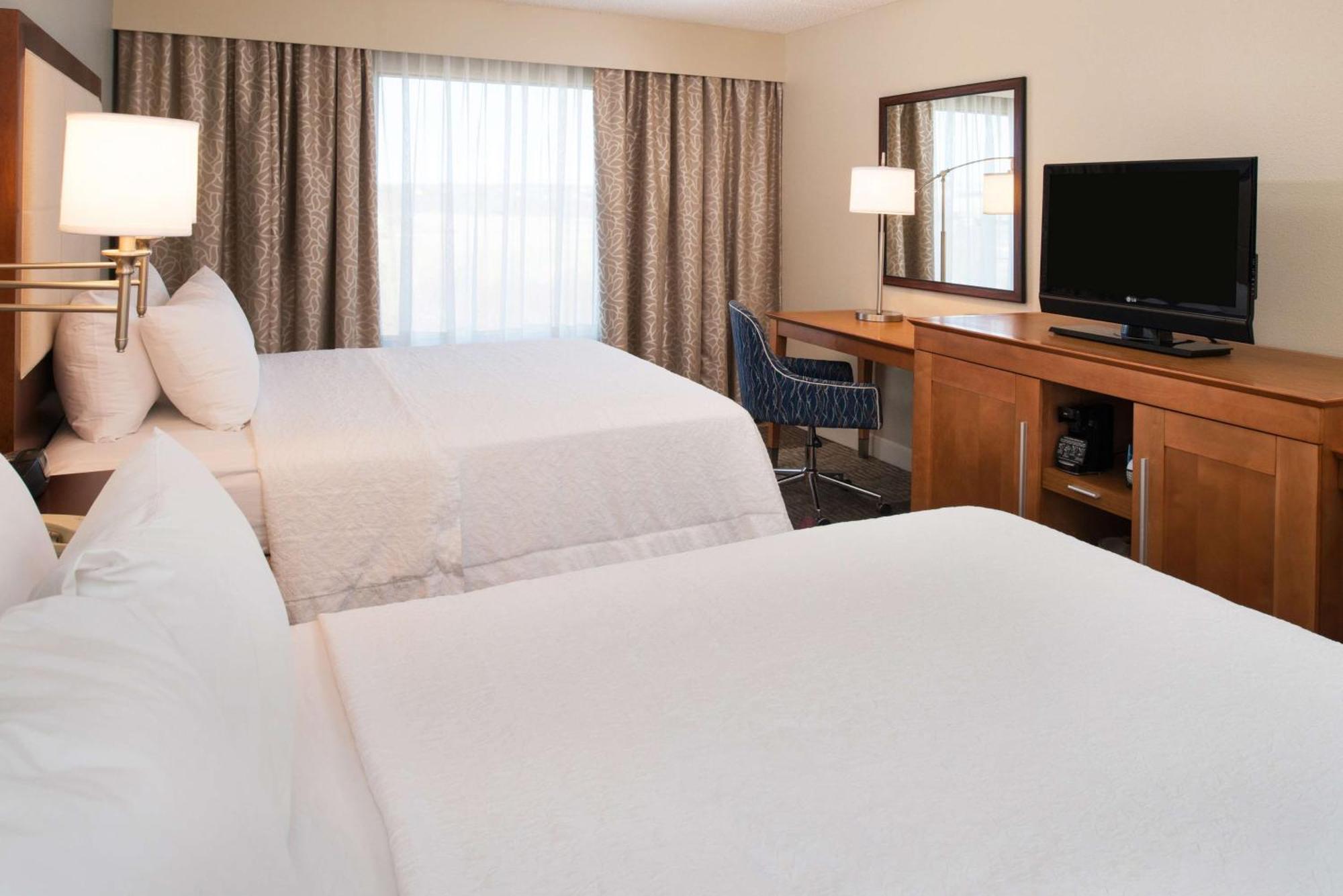 Hampton Inn And Suites Шерц Екстериор снимка