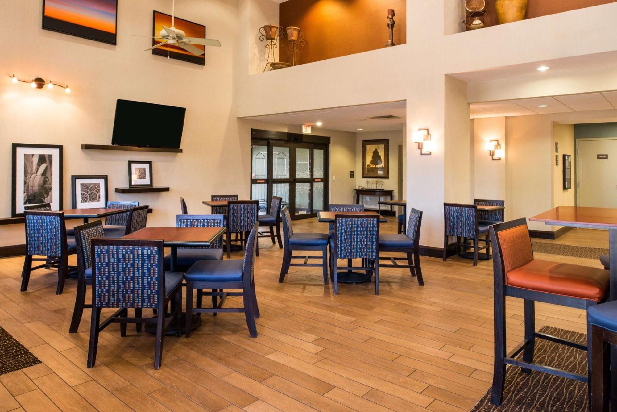 Hampton Inn And Suites Шерц Екстериор снимка