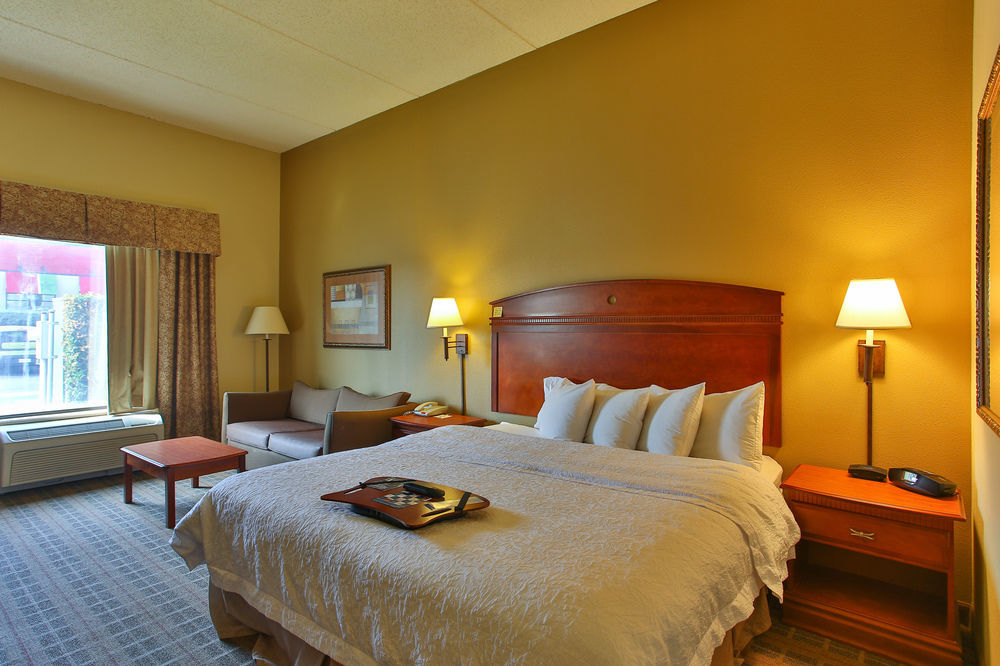 Hampton Inn And Suites Шерц Екстериор снимка