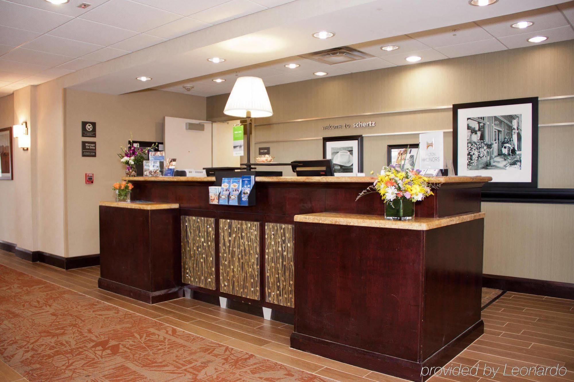 Hampton Inn And Suites Шерц Интериор снимка