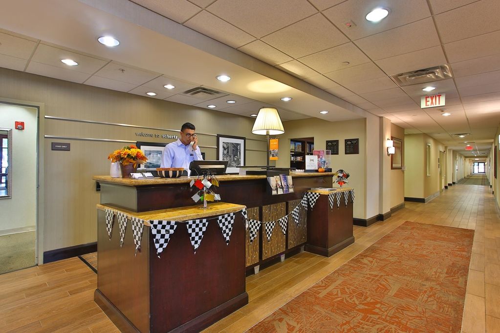 Hampton Inn And Suites Шерц Интериор снимка